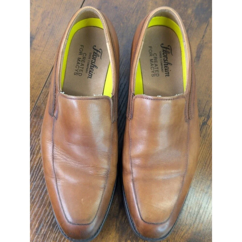 Florsheim took photos